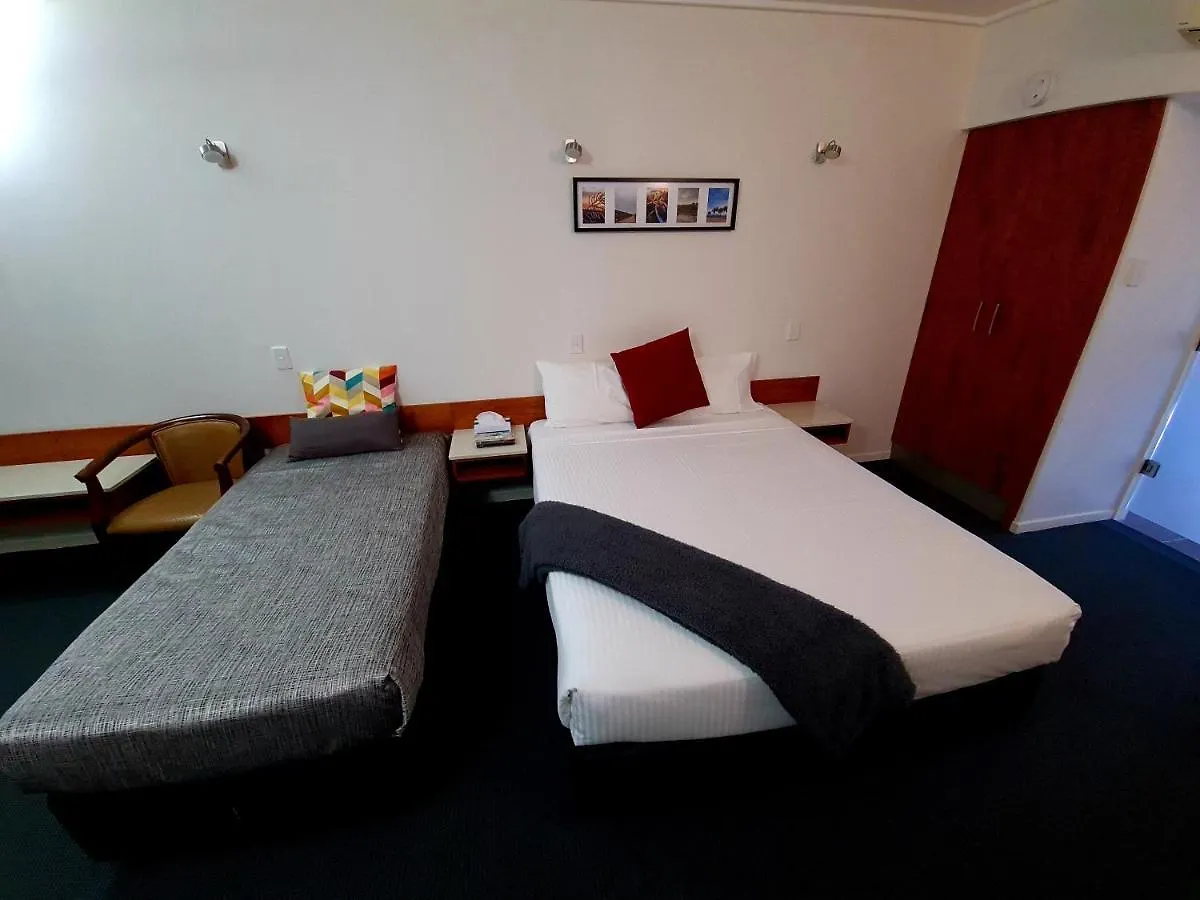 Ayr Traveller'S Motel