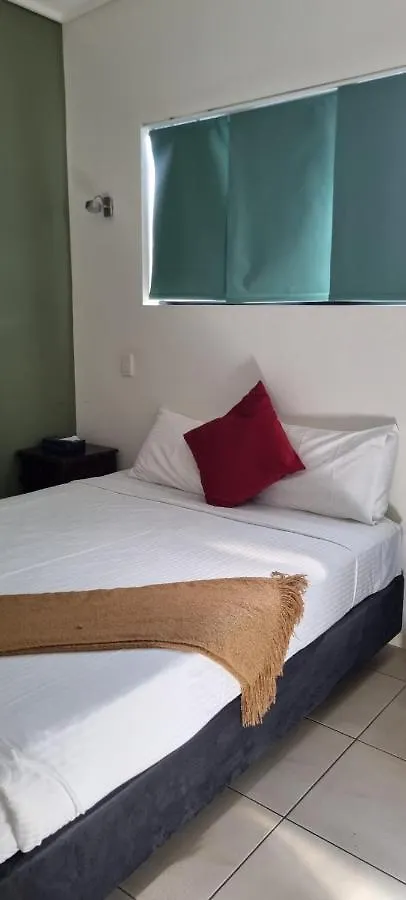 Ayr Traveller'S Motel
