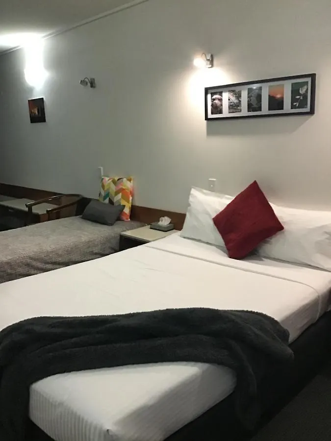 Ayr Traveller'S Motel 4*,